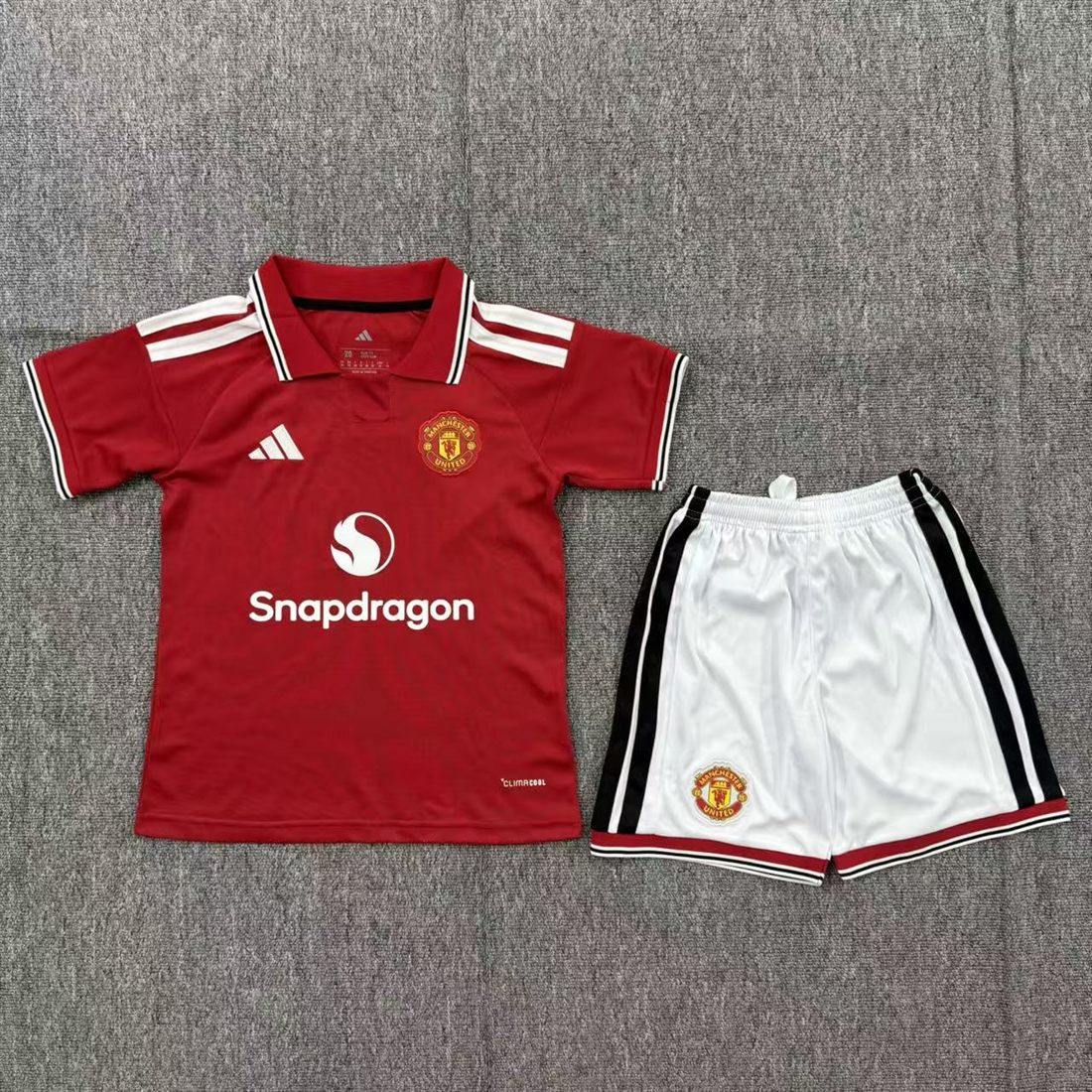 Manchester United local 2026-2027